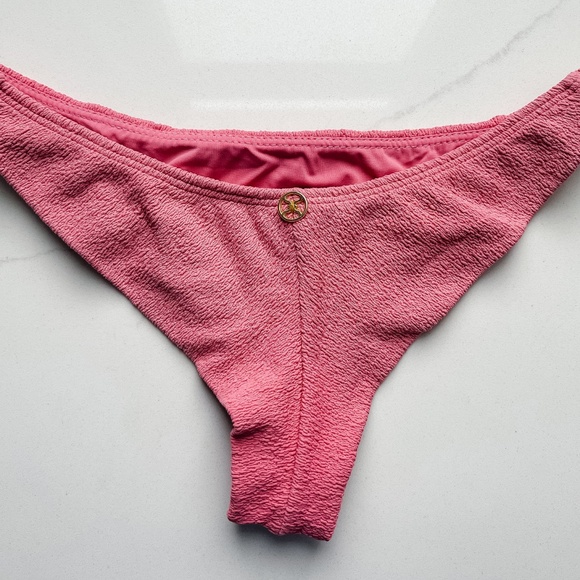 Vix Firenze Imani Tri Parallel Top and Cheeky Basic Bottom Size Small - Picture 8 of 9